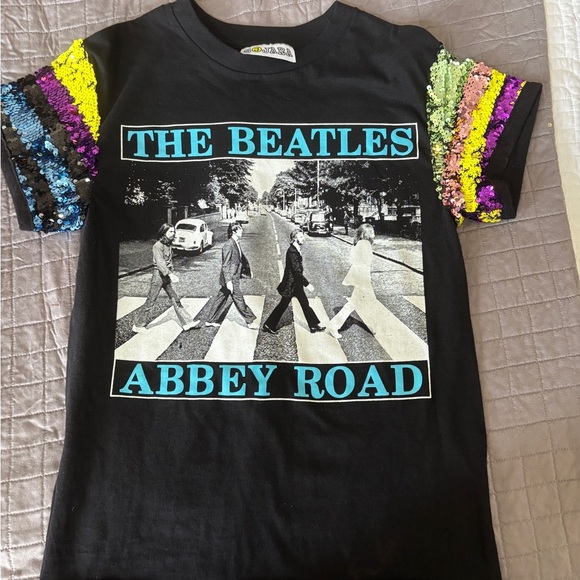 Sojara Beatles vintage Black abbey road tee with Sequin sleeves never w orig 175 - Picture 1 of 7